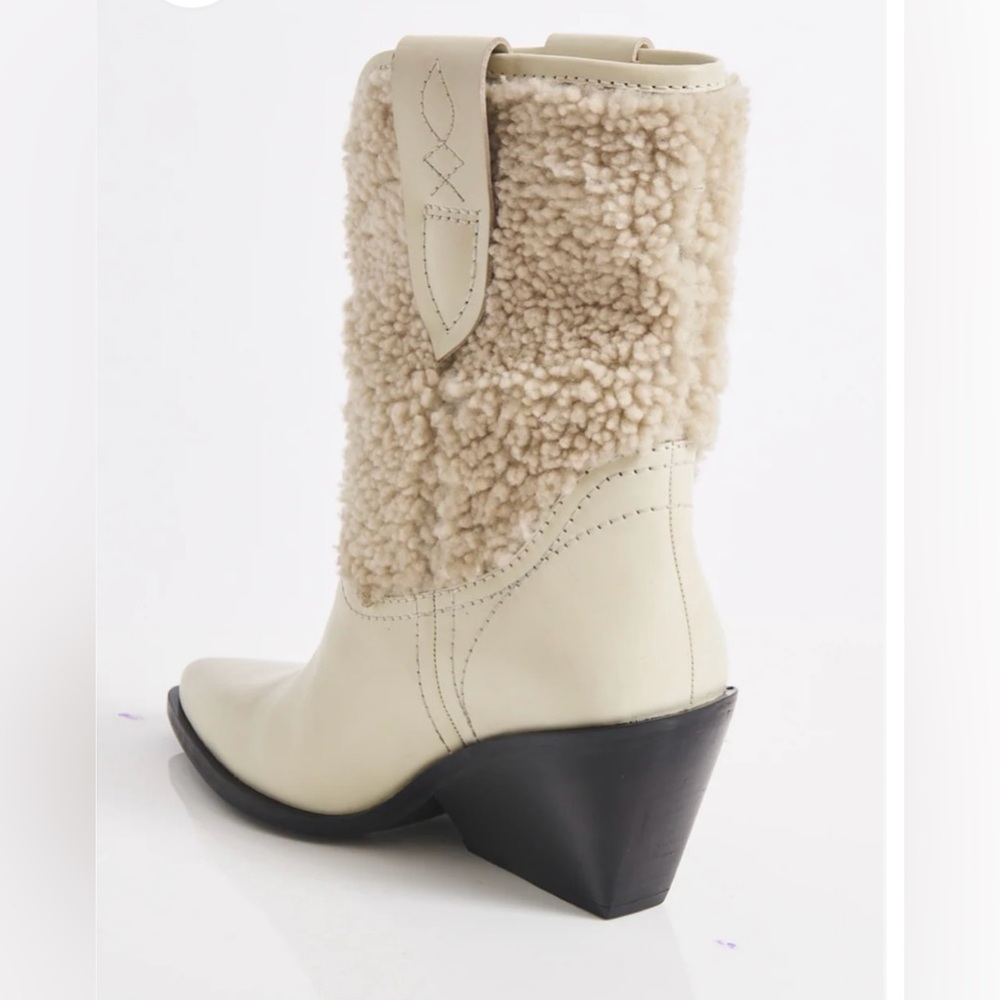 Free People Artic Fox Boots with Shearling Detail *final price* - Picture 2 of 10